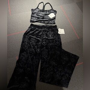 Beyond Yoga Black Velvet Floral Lounge Set